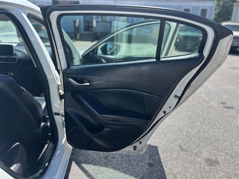 Used 2015 MAZDA MAZDA3 i Grand Touring image 19