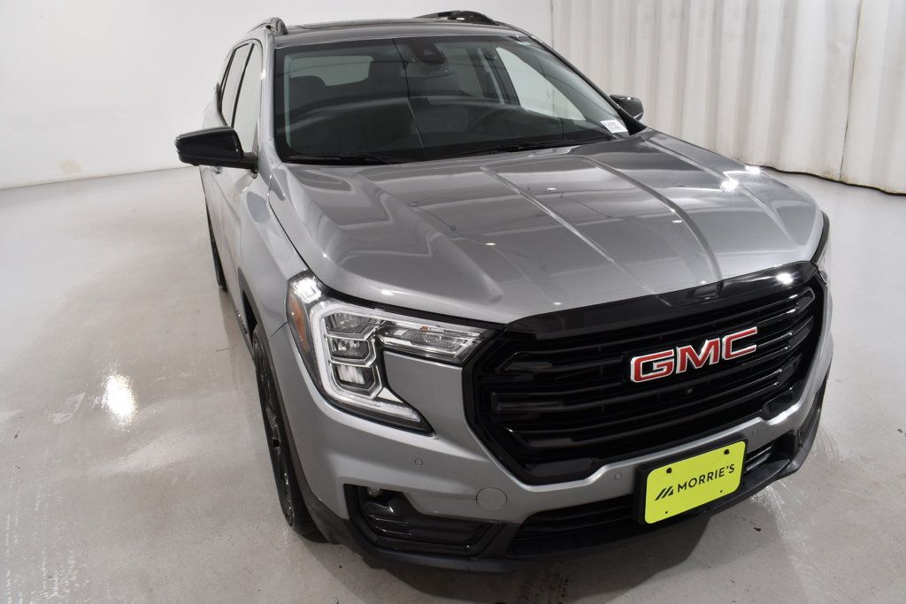 Used 2024 GMC Terrain SLT w/ Tech Package AWD/4WD image 4