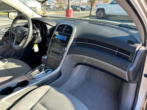 Used 2013 Chevrolet Malibu LS image 26