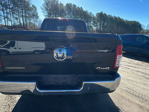 Used 2024 RAM 2500 Big Horn w/ Bed Utility Group image 9