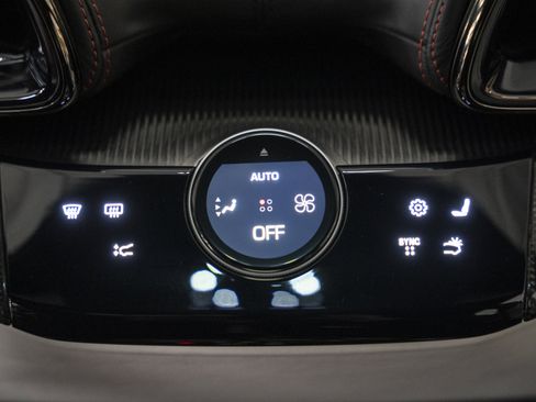 Used 2024 Ferrari Purosangue AWD/4WD image 50