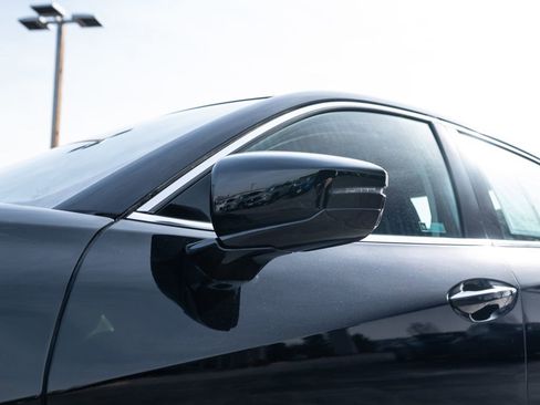 Certified 2025 Acura TLX w/ Technology Package image 15