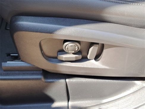 Used 2024 Land Rover Defender 110 S image 21