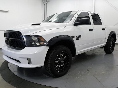 Used 2020 RAM 1500 Express w/ Wheel & Sound Group AWD/4WD image 3