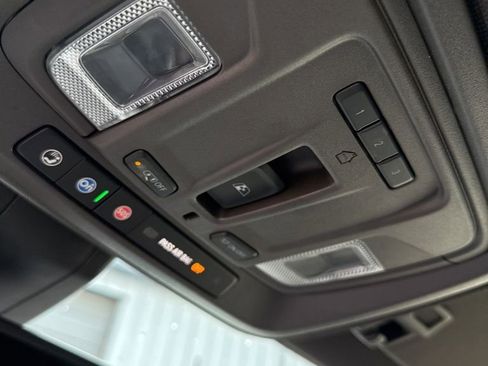 Used 2022 GMC Sierra 3500 SLT w/ SLT Premium Package image 21