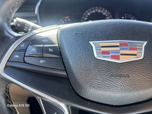 Used 2017 Cadillac XT5 Luxury w/ Driver Awareness Package AWD/4WD image 29