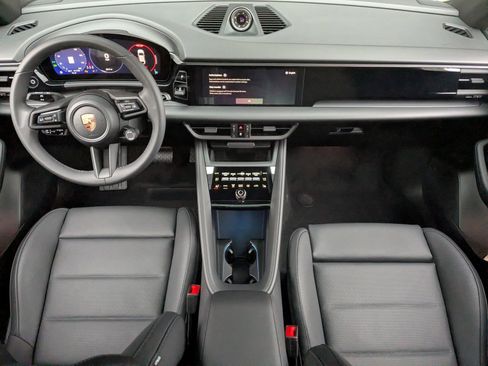 New 2025 Porsche Macan 4 Electric AWD/4WD image 23