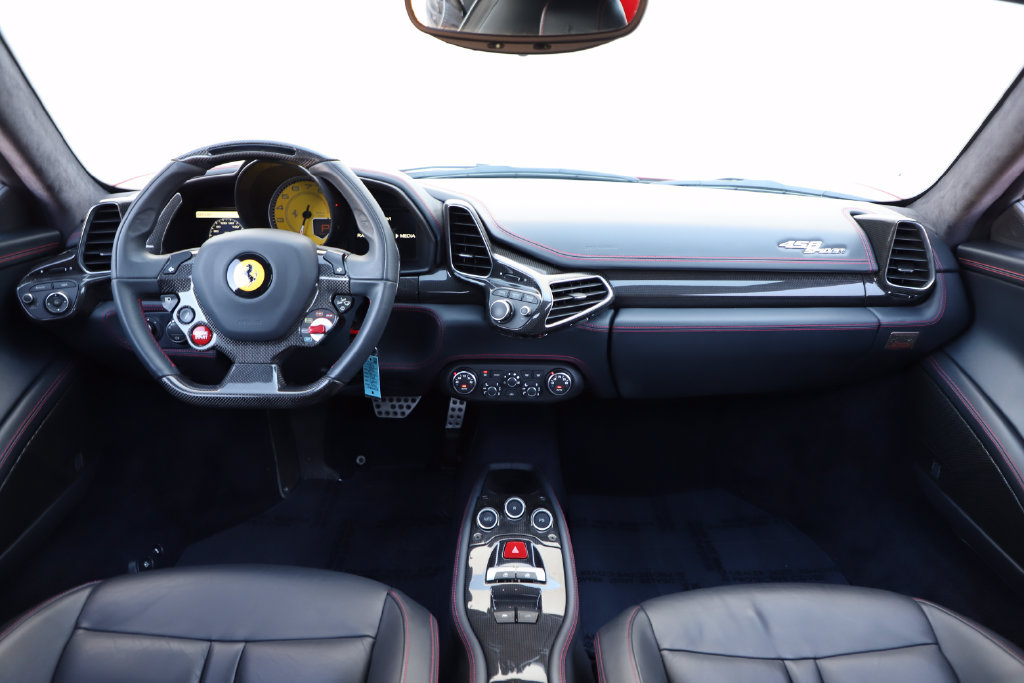 Used 2012 Ferrari 458 Spider RWD image 2