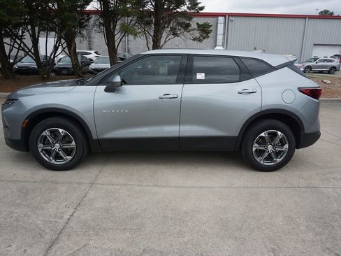 Used 2024 Chevrolet Blazer LT FWD image 18