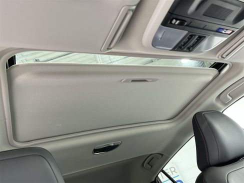 Certified 2025 Subaru Crosstrek 2.5i Limited w/ Crosstrek Mirror Package image 21