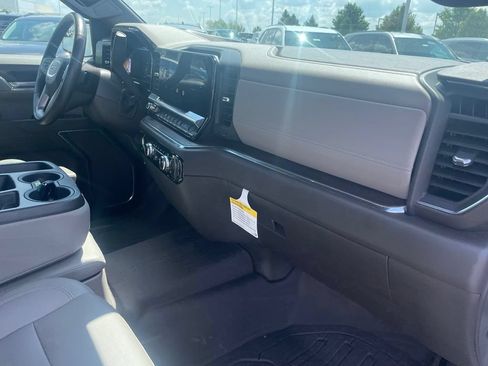 Used 2023 GMC Sierra 1500 SLT AWD/4WD image 31