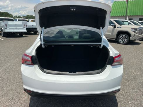 Used 2022 Chevrolet Malibu LT FWD image 22