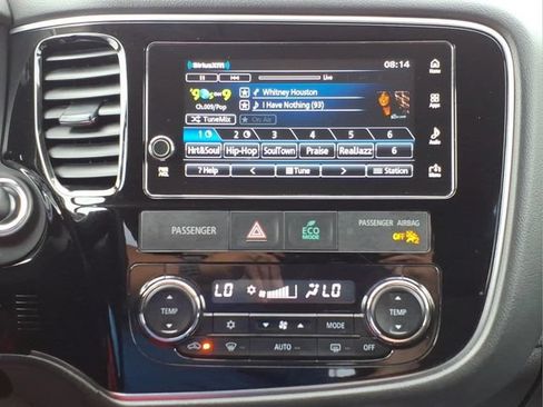 Used 2017 Mitsubishi Outlander SE AWD/4WD image 17