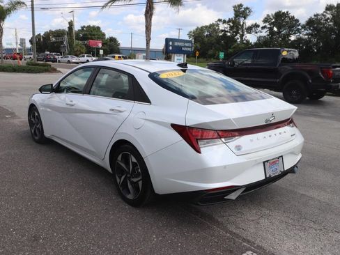 Used 2022 Hyundai Elantra Limited w/ Cargo Package FWD image 8