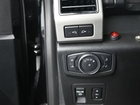 Used 2020 Ford F150 Lariat w/ Equipment Group 502A Luxury AWD/4WD image 21
