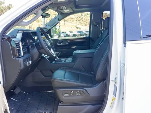 New 2026 GMC Sierra 2500 Denali w/ Denali Reserve Package AWD/4WD image 15