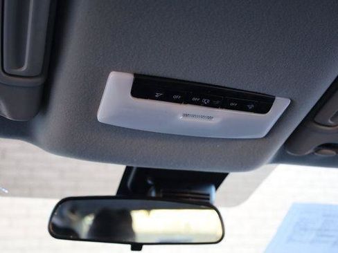 Used 2025 Nissan Versa S w/ Trunk Package FWD image 33