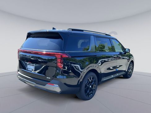 New 2026 Kia Carnival SX w/ SX Dark Edition Package FWD image 11