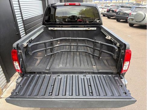 Used 2013 Nissan Frontier SV w/ SV Value Truck Pkg RWD image 22
