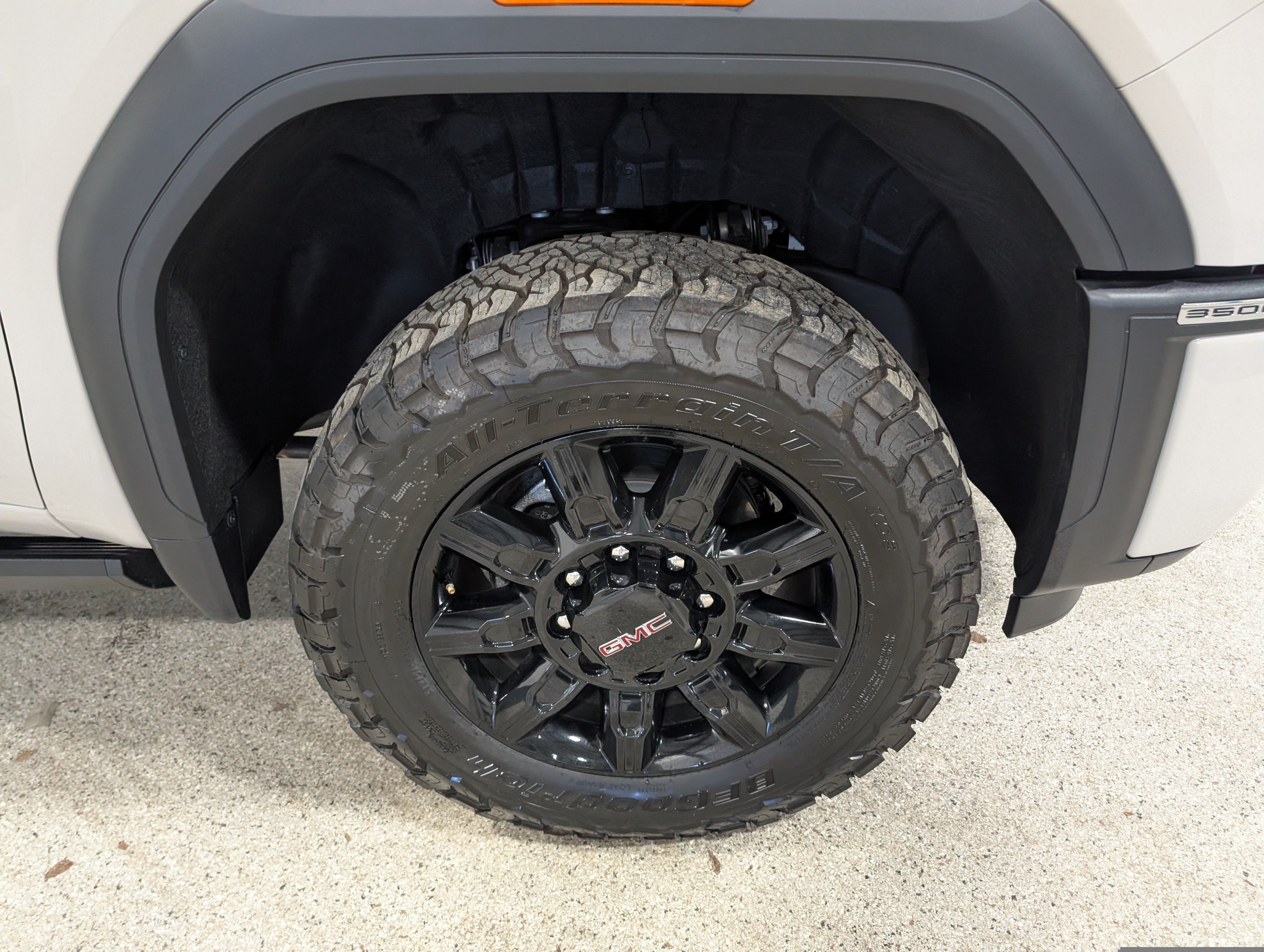 Used 2026 GMC Sierra 3500 AT4 w/ AT4 Premium Plus Package AWD/4WD image 15