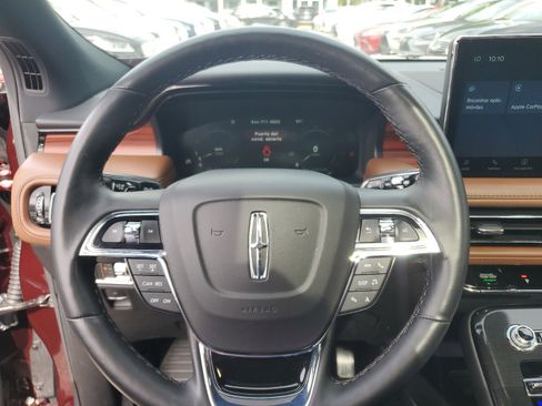 Used 2023 Lincoln Nautilus Reserve image 21