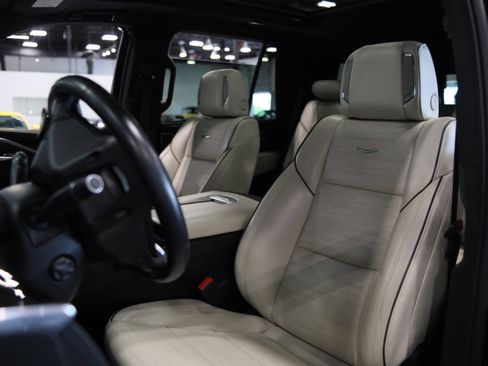 Used 2022 Cadillac Escalade Sport w/ Touring Package AWD/4WD image 13