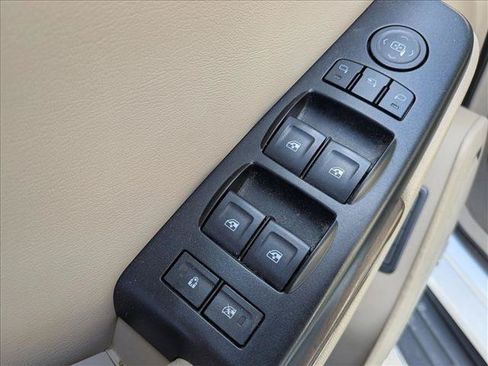 Used 2019 GMC Yukon XL Denali w/ Open Road Package RWD image 11