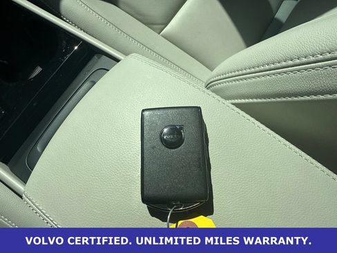 Certified 2026 Volvo XC40 B5 Plus w/ Protection Package Premier AWD/4WD image 27
