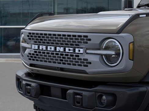 New 2025 Ford Bronco Badlands image 21