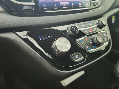 New 2027 Chrysler Pacifica LX FWD image 26