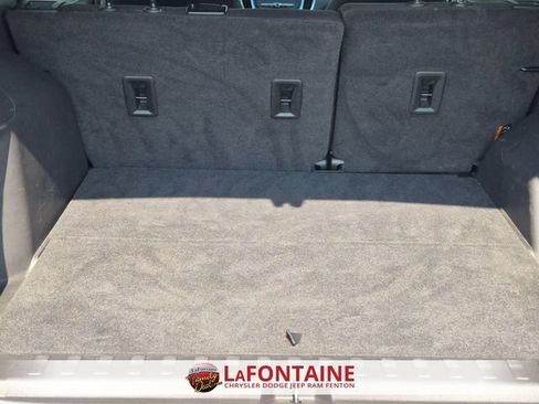 Used 2022 Chevrolet Equinox LT FWD image 28