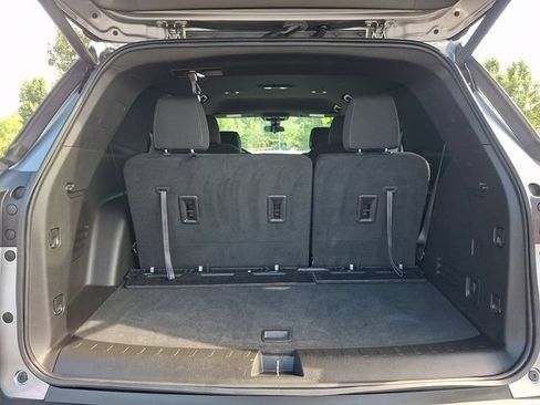 Certified 2024 Chevrolet Traverse LT w/ Midnight/Sport Edition AWD/4WD image 30
