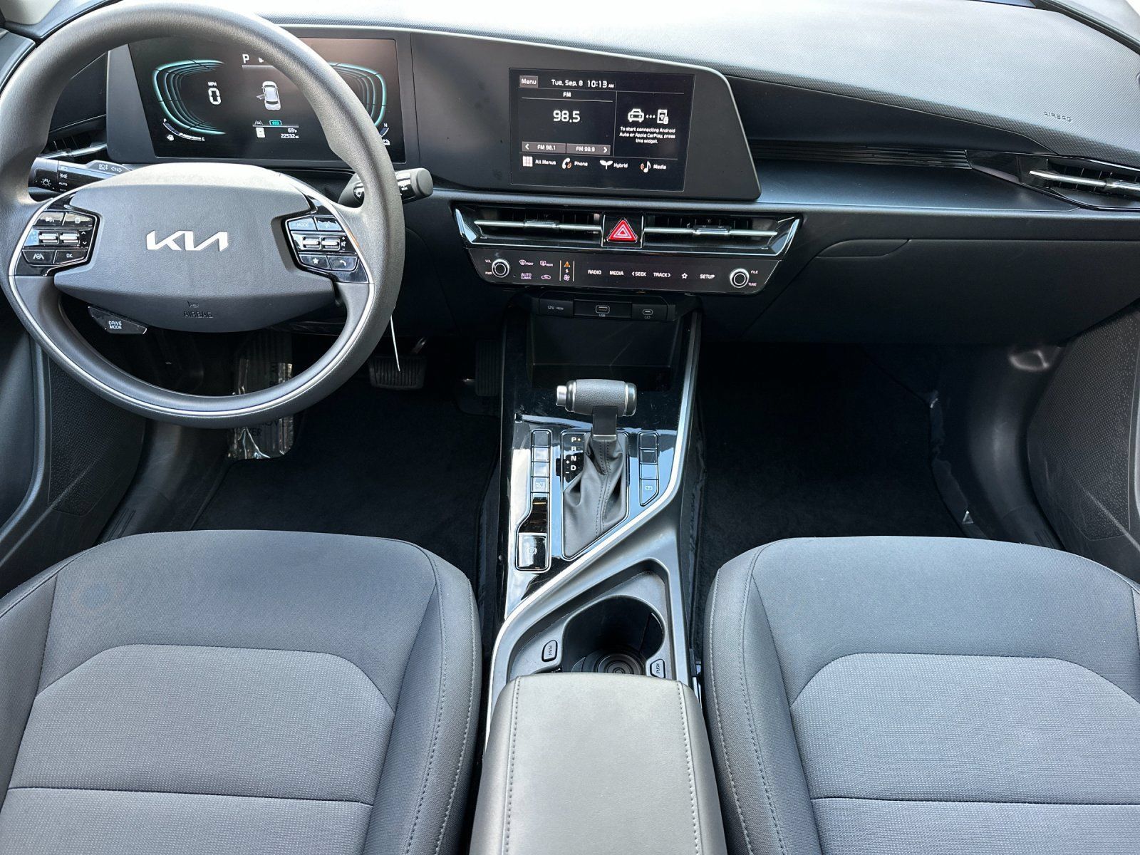 Used 2025 Kia Niro LX FWD image 12