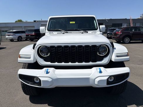 Used 2024 Jeep Wrangler High Altitude AWD/4WD image 8