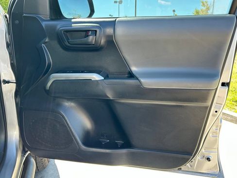 Used 2021 Toyota Tacoma SR5 w/ SR5 Appearance Package (SM) RWD image 29