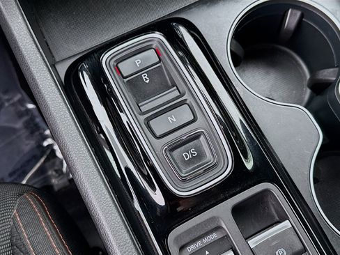 Used 2023 Honda Pilot Sport image 15