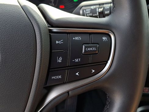 Used 2024 Lexus UX 250h AWD w/ Premium Package image 22