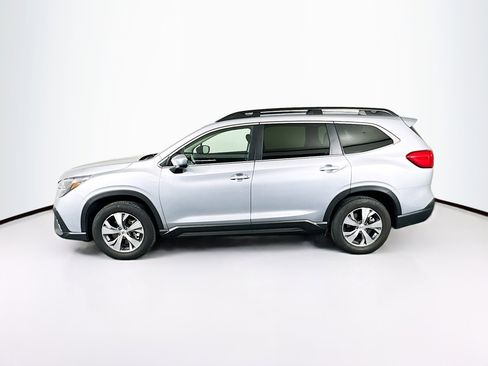 Used 2025 Subaru Ascent Premium image 4