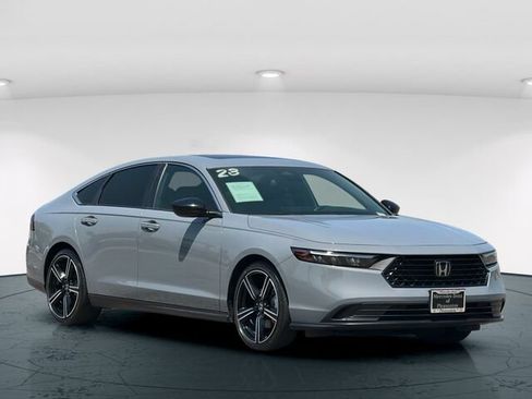 Used 2023 Honda Accord Sport image 9