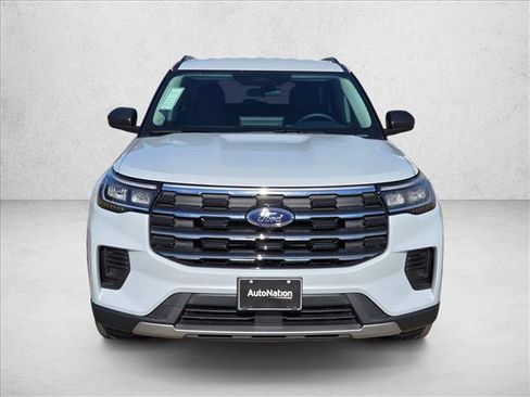 New 2026 Ford Explorer Active RWD image 6