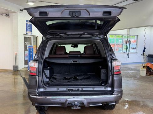 Used 2020 Toyota 4Runner Limited AWD/4WD image 4