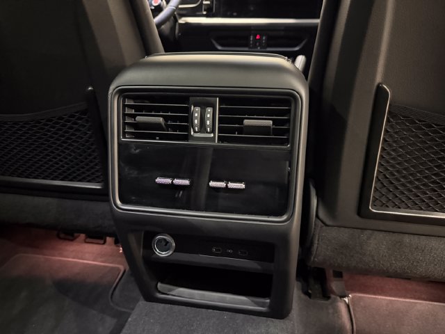Certified 2026 Porsche Cayenne Turbo GT AWD/4WD image 33