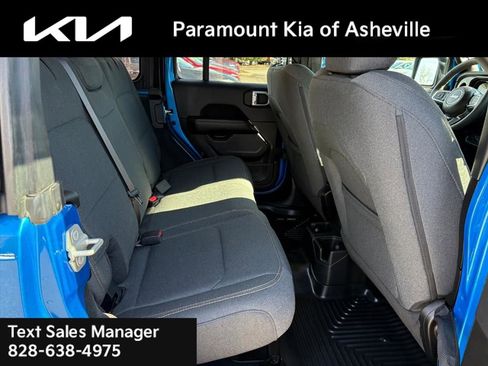 Used 2024 Jeep Wrangler Sahara image 19