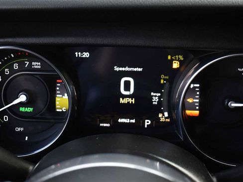 Used 2023 Jeep Wrangler Unlimited Sahara image 18