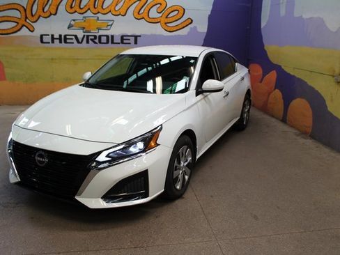 Used 2023 Nissan Altima 2.5 S image 5