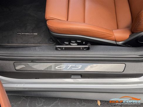Used 2024 Porsche 911 GT3 RWD image 27