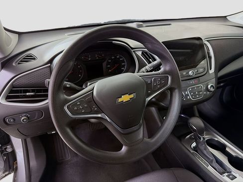Used 2024 Chevrolet Malibu LT image 14