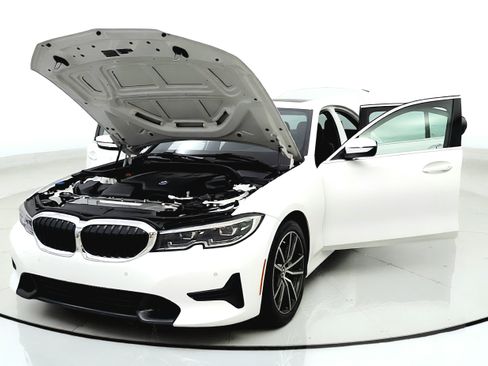Used 2021 BMW 330i Sedan w/ Convenience Package RWD image 10