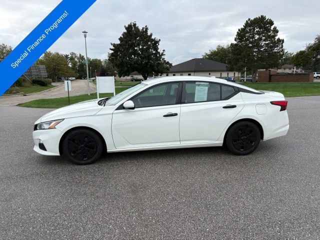 Used 2020 Nissan Altima 2.5 S FWD image 3