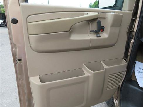 Used 2004 Chevrolet Express 3500 Extended Passenger w/ LS Preferred Equipment Group RWD image 9